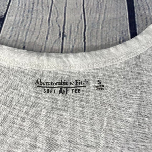 Abercrombie & Fitch Women's Soft Tee V Neck Shirt - Picture 5 of 6